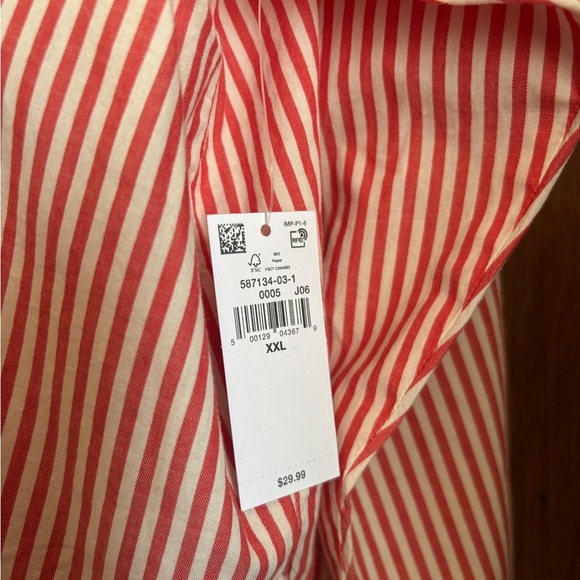 NWT Old Navy Cropped Red and White Striped Button-Up Shirt | Women’s XXL - Picture 6 of 14